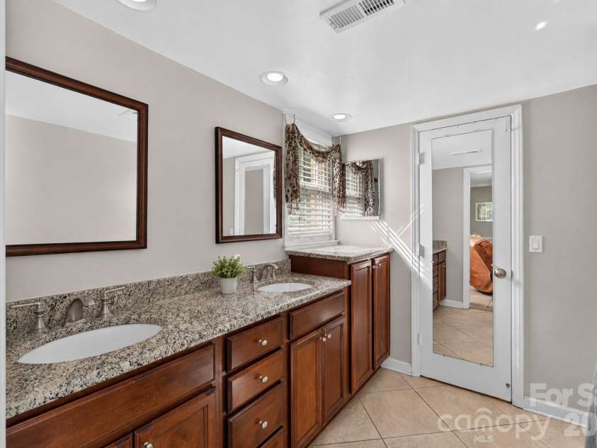 10009 Thomas Payne Circle, Charlotte, NC 28277.  MLS# CAR4421485, YatesRealty ID 49899. 