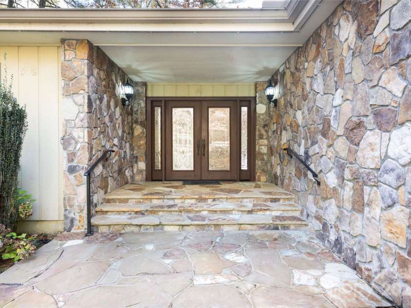 572 East Shore Drive, Lake Toxaway, NC 28747.  MLS# CAR4320396, YatesRealty ID 499. 