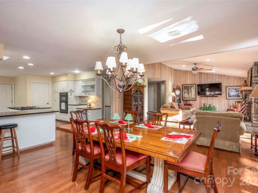 572 East Shore Drive, Lake Toxaway, NC 28747.  MLS# CAR4320396, YatesRealty ID 499. 