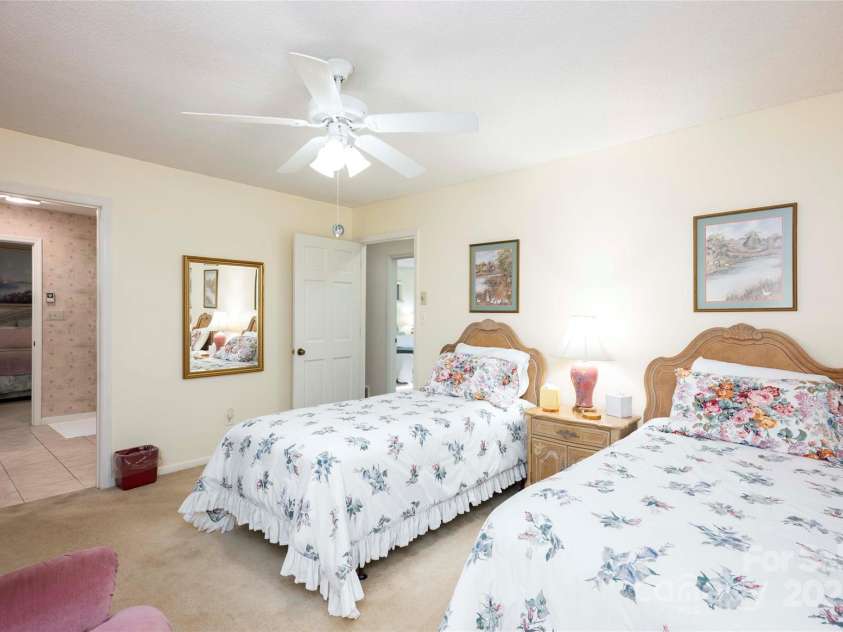 572 East Shore Drive, Lake Toxaway, NC 28747.  MLS# CAR4320396, YatesRealty ID 499. 