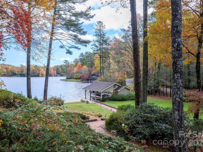 572 East Shore Drive, Lake Toxaway, NC 28747.  MLS# CAR4320396, YatesRealty ID 499. 
