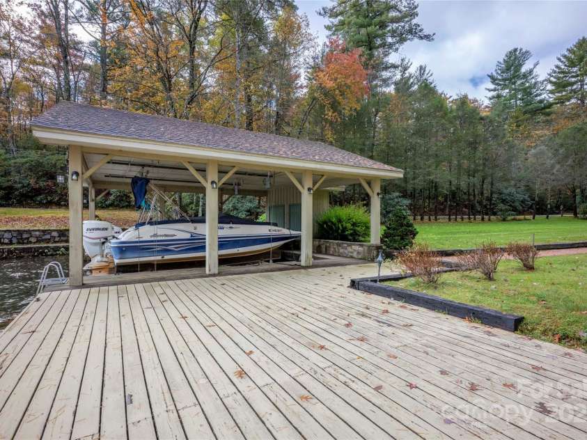572 East Shore Drive, Lake Toxaway, NC 28747.  MLS# CAR4320396, YatesRealty ID 499. 