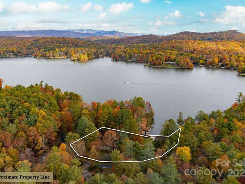 572 East Shore Drive, Lake Toxaway, NC 28747.  MLS# CAR4320396, YatesRealty ID 499. 