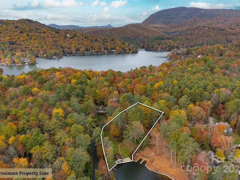 572 East Shore Drive, Lake Toxaway, NC 28747.  MLS# CAR4320396, YatesRealty ID 499. 