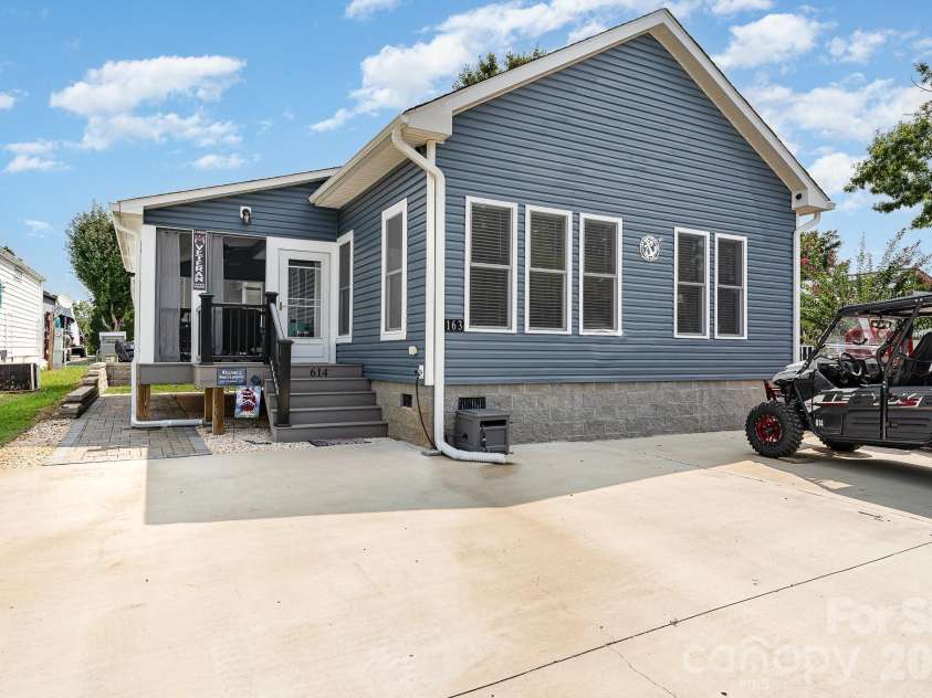 163 Cardinal Drive, New London, NC 28127.  MLS# CAR4358031, YatesRealty ID 4990. 
