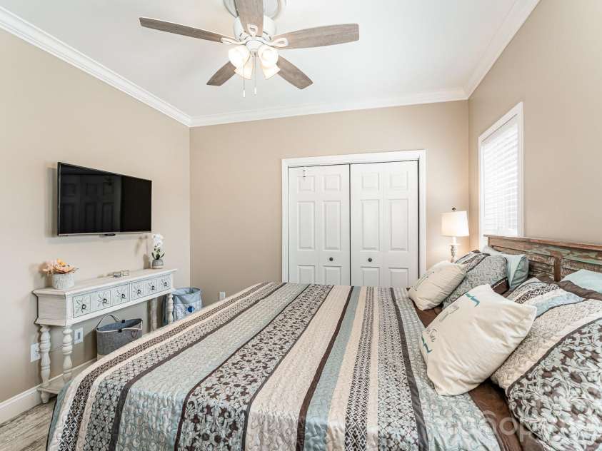 163 Cardinal Drive, New London, NC 28127.  MLS# CAR4358031, YatesRealty ID 4990. 