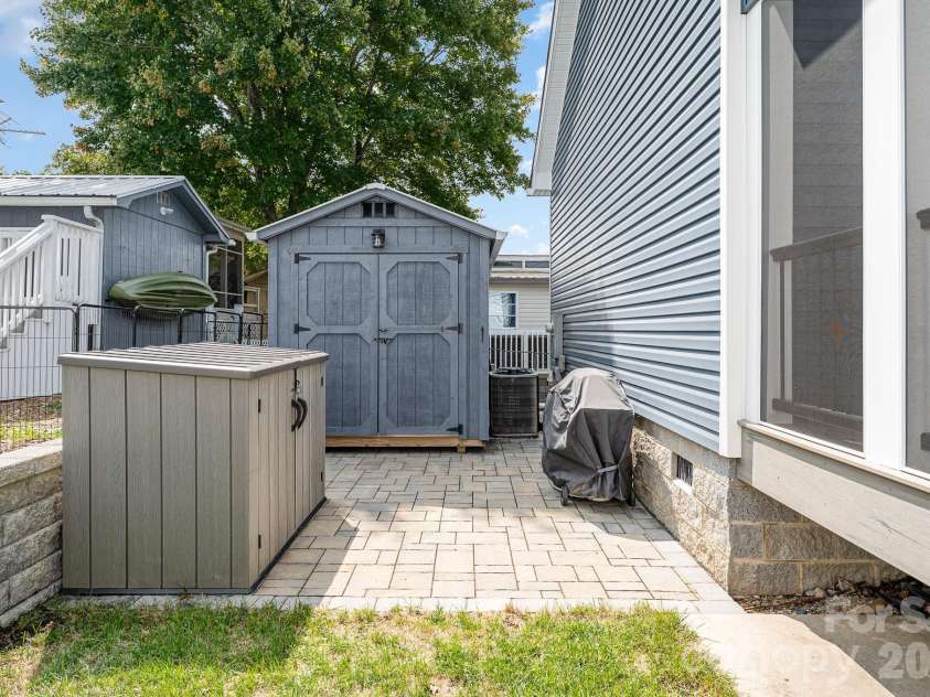 163 Cardinal Drive, New London, NC 28127.  MLS# CAR4358031, YatesRealty ID 4990. 