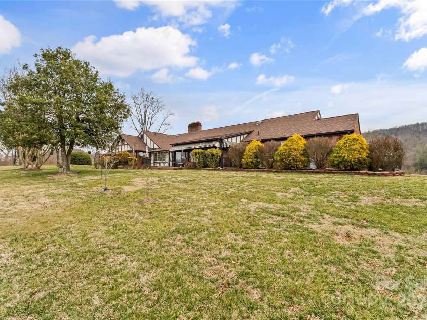 2126 Cedar Rock Estates Drive, Lenoir, NC 28645.  MLS# CAR4228746, YatesRealty ID 4990. 