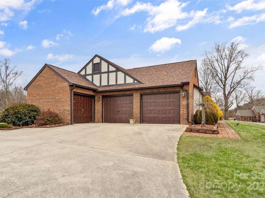 2126 Cedar Rock Estates Drive, Lenoir, NC 28645.  MLS# CAR4228746, YatesRealty ID 4990. 