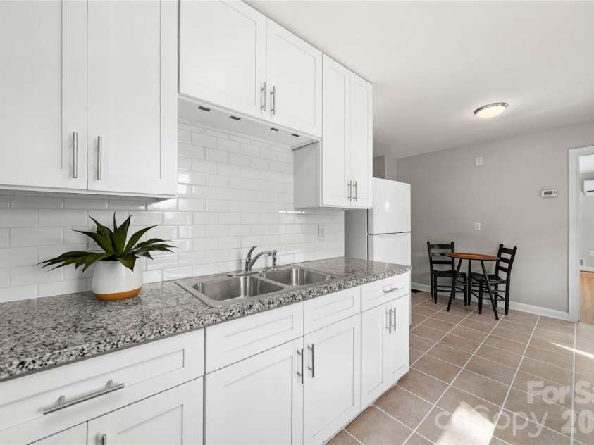 13 Browndale Road, Asheville, NC 28805.  MLS# CAR4382752, YatesRealty ID 49900. 