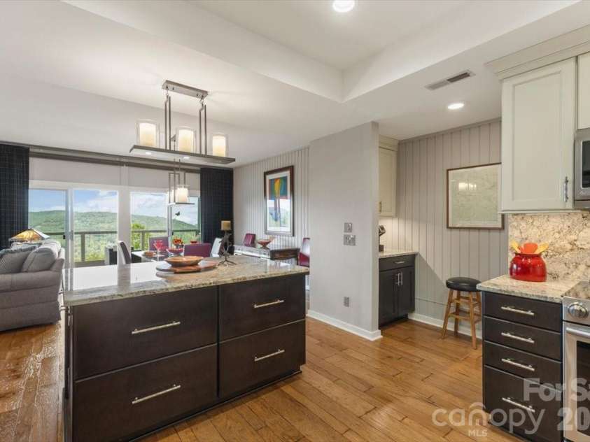 104 VZ Top Road, Highlands, NC 28741.  MLS# CAR4423151, YatesRealty ID 49901. 