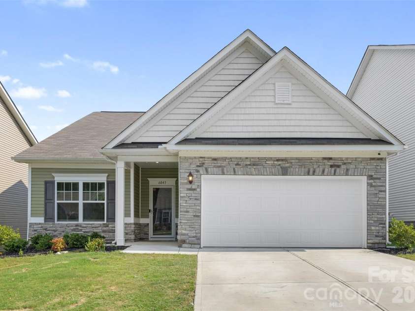 6043 Gala Lane, Charlotte, NC 28215.  MLS# CAR4423297, YatesRealty ID 49903. 