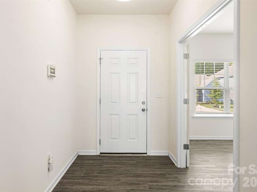 6043 Gala Lane, Charlotte, NC 28215.  MLS# CAR4423297, YatesRealty ID 49903. 