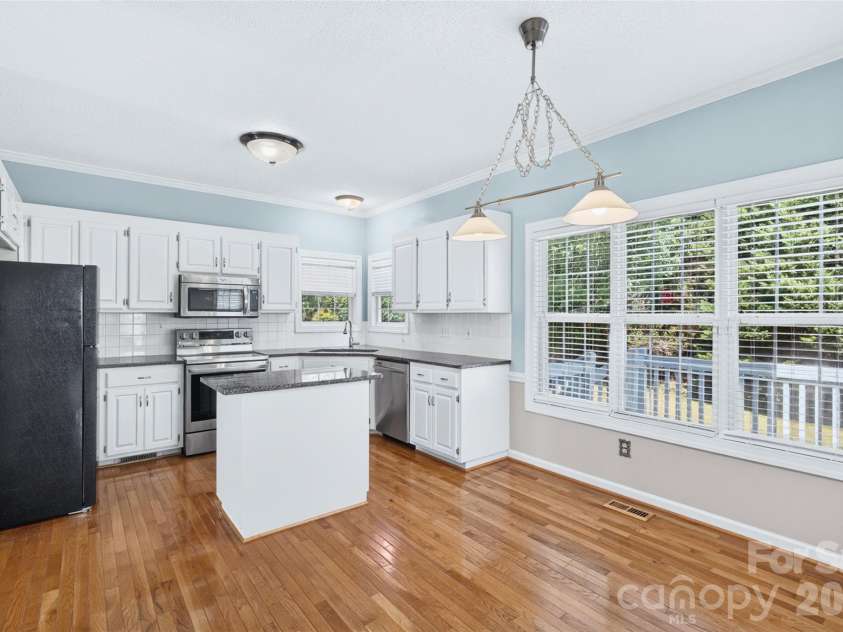 4700 Lenden Hall Court, Gastonia, NC 28056.  MLS# CAR4414392, YatesRealty ID 49904. 
