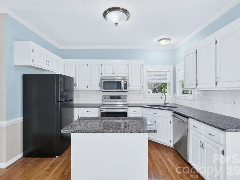 4700 Lenden Hall Court, Gastonia, NC 28056.  MLS# CAR4414392, YatesRealty ID 49904. 
