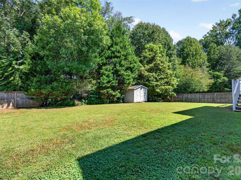 4700 Lenden Hall Court, Gastonia, NC 28056.  MLS# CAR4414392, YatesRealty ID 49904. 