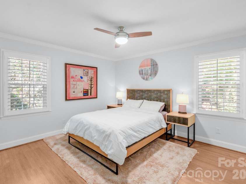 5917 Doncaster Drive, Charlotte, NC 28211.  MLS# CAR4423305, YatesRealty ID 49905. 