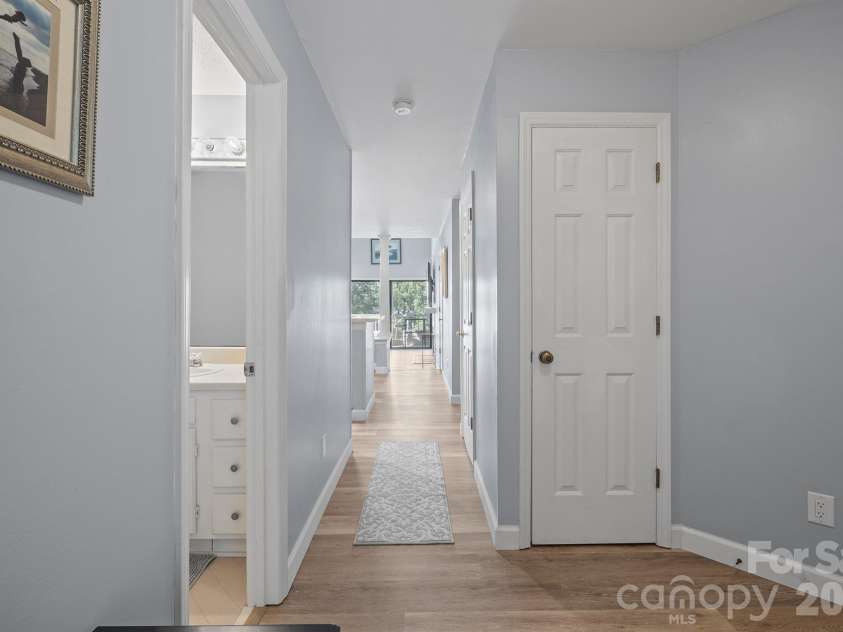 327 Northwest Drive, Davidson, NC 28036.  MLS# CAR4423032, YatesRealty ID 49906. Entryway with coat closet