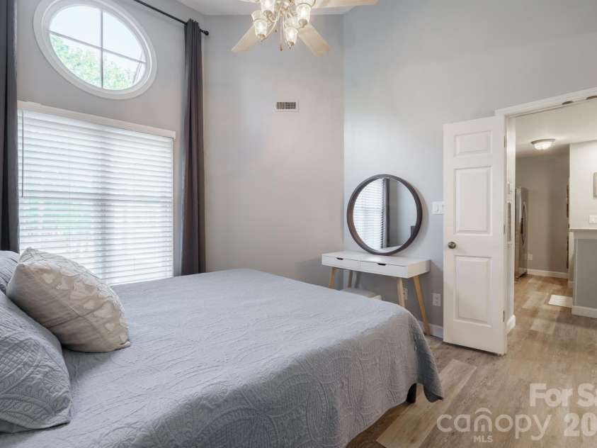 327 Northwest Drive, Davidson, NC 28036.  MLS# CAR4423032, YatesRealty ID 49906. Primary BR view toward kitchen
