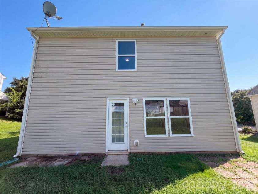 164 Altondale Drive, Statesville, NC 28625.  MLS# CAR4421186, YatesRealty ID 49907. 