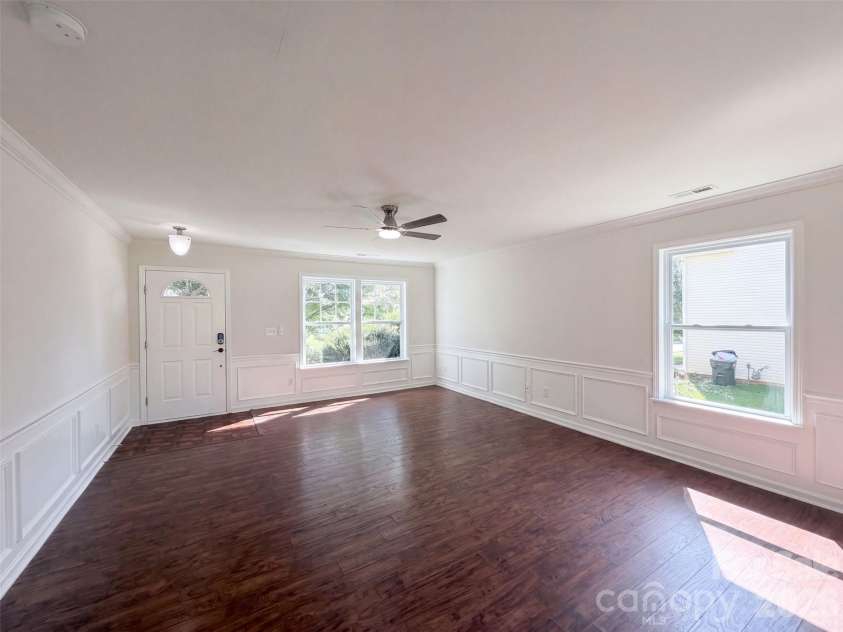 164 Altondale Drive, Statesville, NC 28625.  MLS# CAR4421186, YatesRealty ID 49907. 