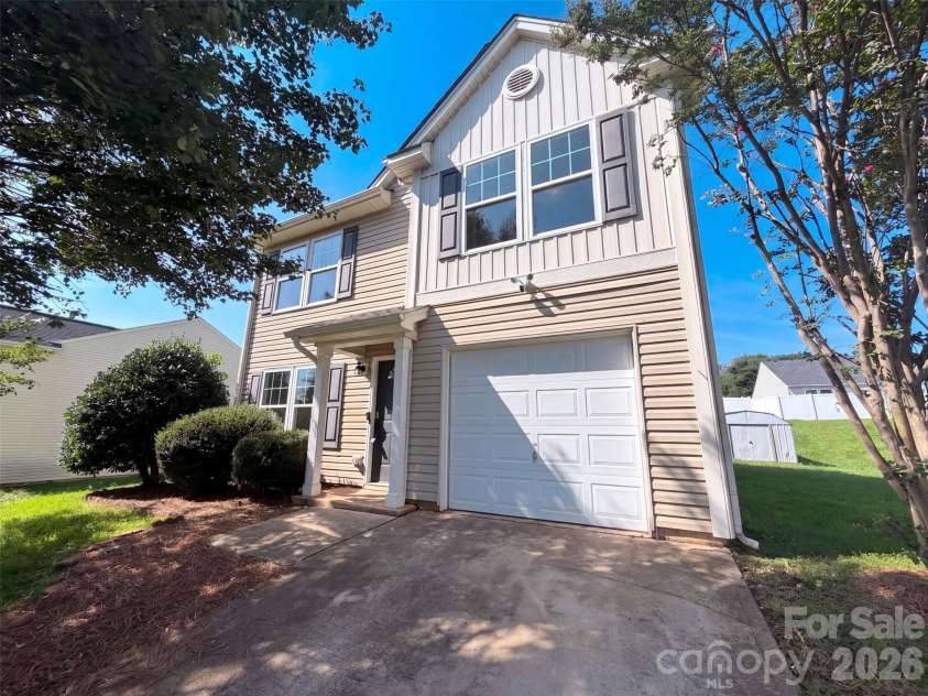 164 Altondale Drive, Statesville, NC 28625.  MLS# CAR4421186, YatesRealty ID 49907. 