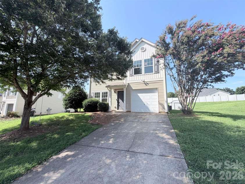164 Altondale Drive, Statesville, NC 28625.  MLS# CAR4421186, YatesRealty ID 49907. 