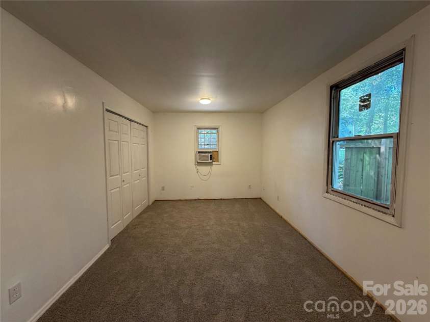 4614 Hickory Grove Road, Mount Holly, NC 28120.  MLS# CAR4420125, YatesRealty ID 49908. 