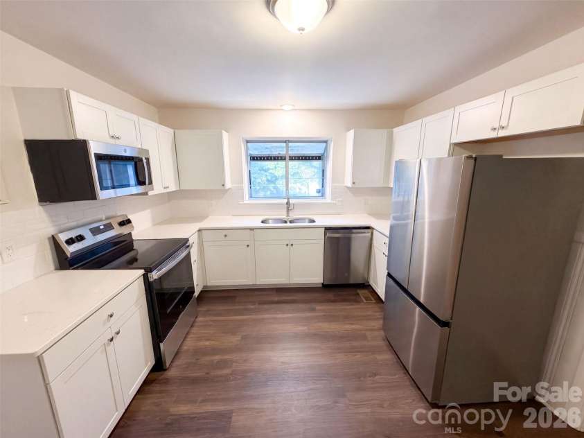 7400 Monroe Road, Charlotte, NC 28212.  MLS# CAR4421838, YatesRealty ID 49910. 