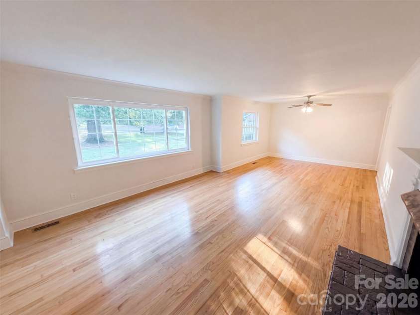 7400 Monroe Road, Charlotte, NC 28212.  MLS# CAR4421838, YatesRealty ID 49910. 