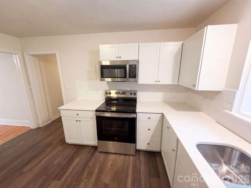 7400 Monroe Road, Charlotte, NC 28212.  MLS# CAR4421838, YatesRealty ID 49910. 