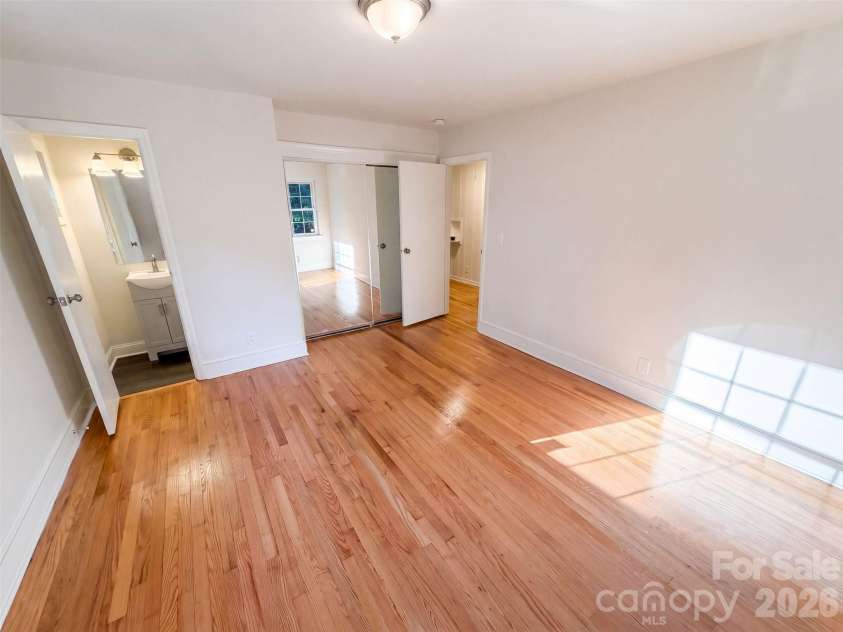 7400 Monroe Road, Charlotte, NC 28212.  MLS# CAR4421838, YatesRealty ID 49910. 