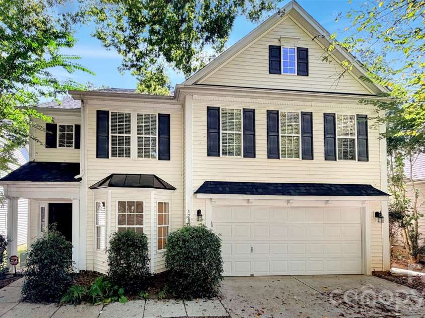 1750 Wilburn Park Lane, Charlotte, NC 28269.  MLS# CAR4421569, YatesRealty ID 49911. 
