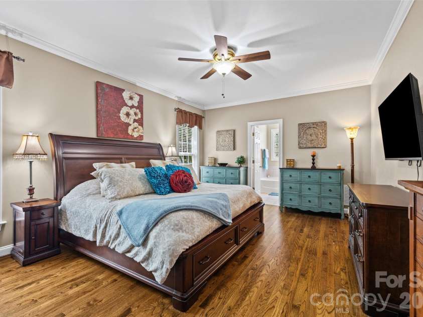 1063 Hunters Run Drive, Tega Cay, SC 29708.  MLS# CAR4419643, YatesRealty ID 49913. 