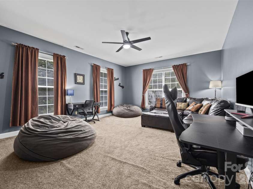 1063 Hunters Run Drive, Tega Cay, SC 29708.  MLS# CAR4419643, YatesRealty ID 49913. 