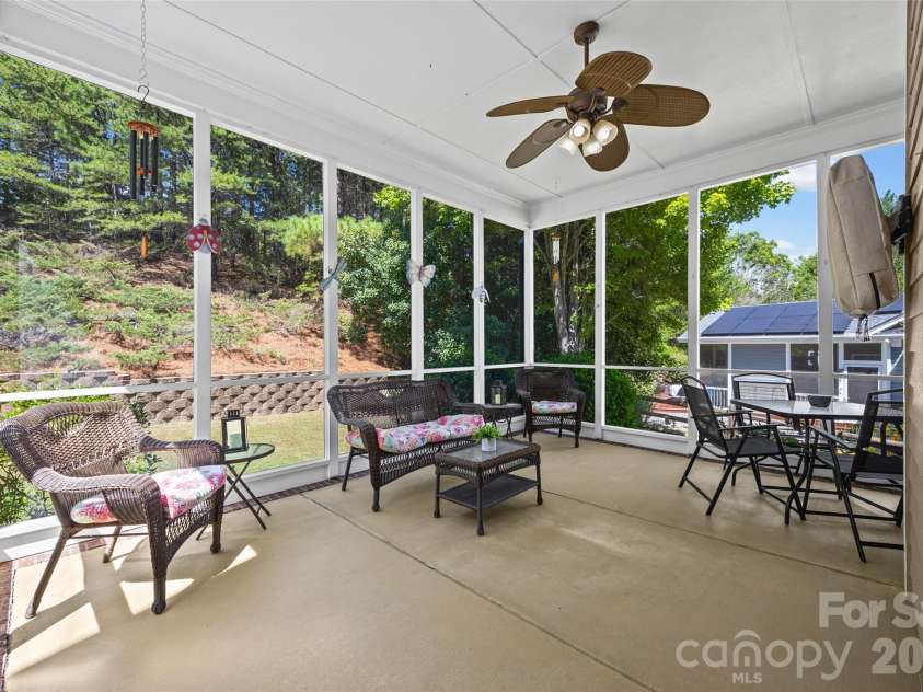 1063 Hunters Run Drive, Tega Cay, SC 29708.  MLS# CAR4419643, YatesRealty ID 49913. 