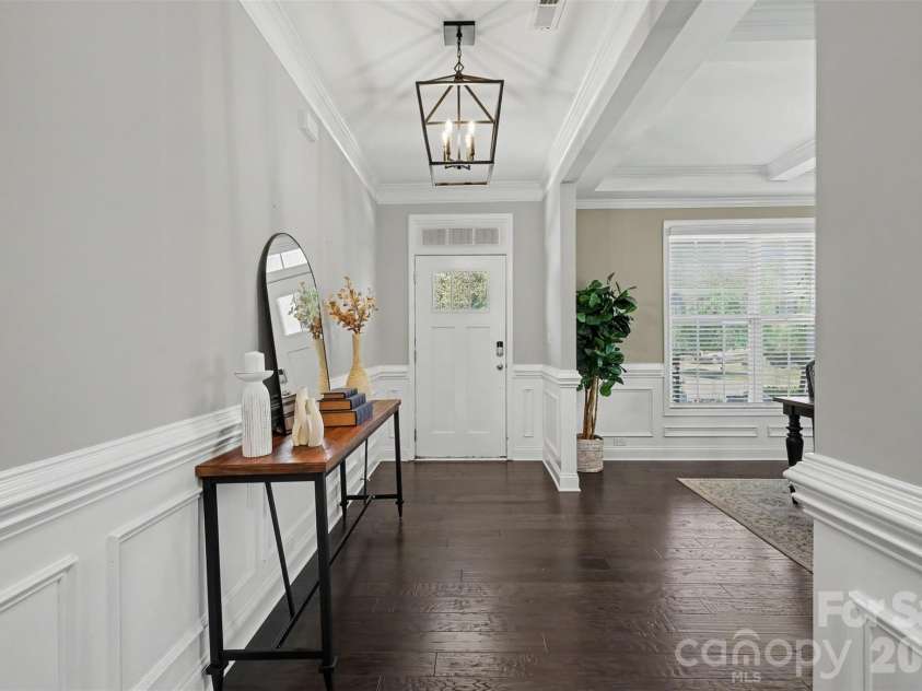 8719 Hallowford Drive, Huntersville, NC 28078.  MLS# CAR4418690, YatesRealty ID 49914. 