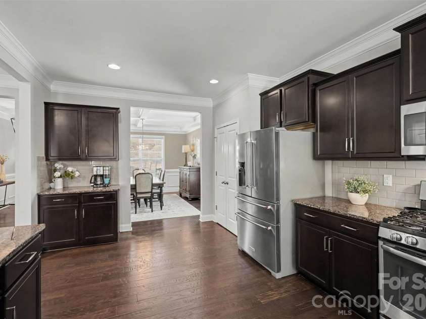 8719 Hallowford Drive, Huntersville, NC 28078.  MLS# CAR4418690, YatesRealty ID 49914. 