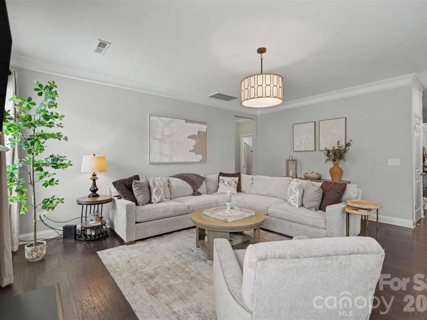 8719 Hallowford Drive, Huntersville, NC 28078.  MLS# CAR4418690, YatesRealty ID 49914. 
