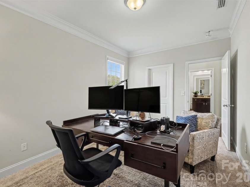 8719 Hallowford Drive, Huntersville, NC 28078.  MLS# CAR4418690, YatesRealty ID 49914. 