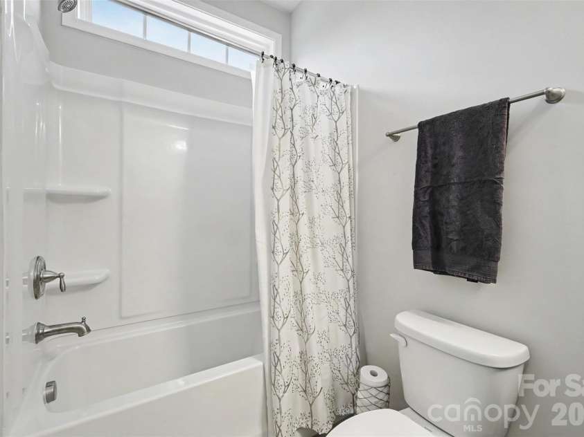 8719 Hallowford Drive, Huntersville, NC 28078.  MLS# CAR4418690, YatesRealty ID 49914. 