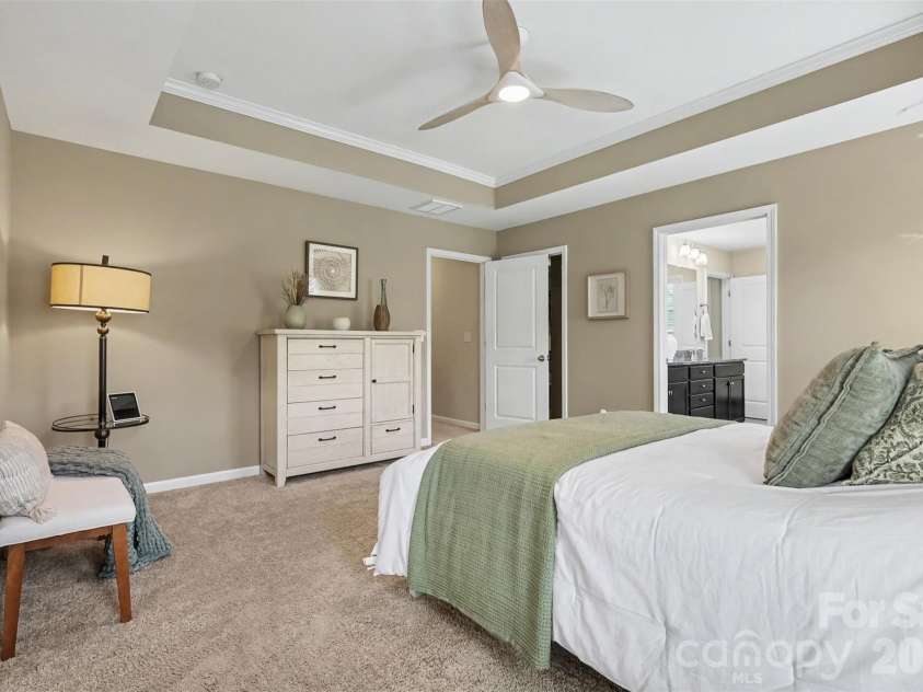 8719 Hallowford Drive, Huntersville, NC 28078.  MLS# CAR4418690, YatesRealty ID 49914. 