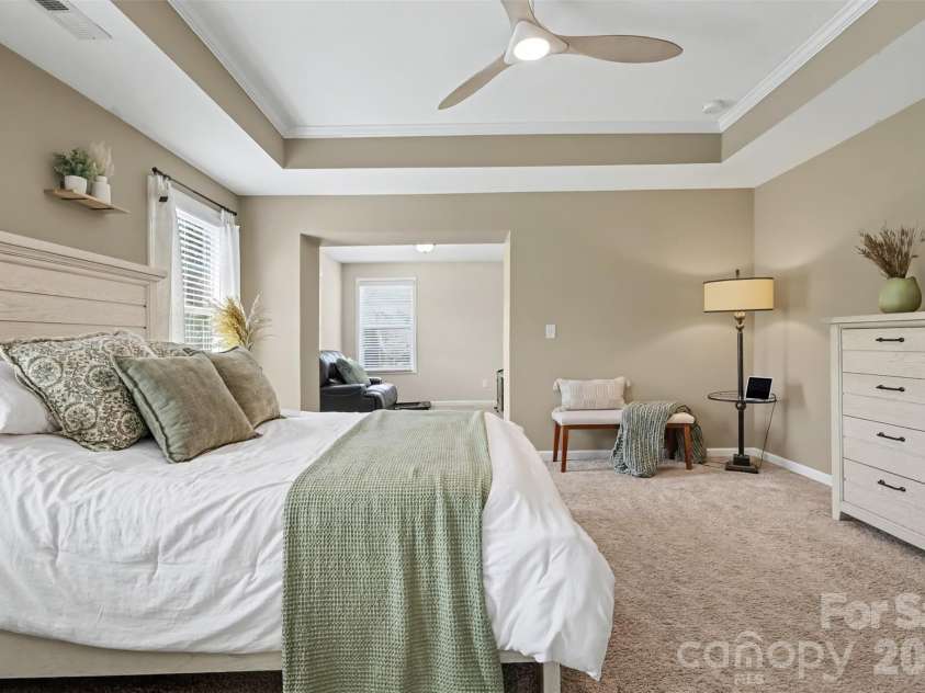8719 Hallowford Drive, Huntersville, NC 28078.  MLS# CAR4418690, YatesRealty ID 49914. 