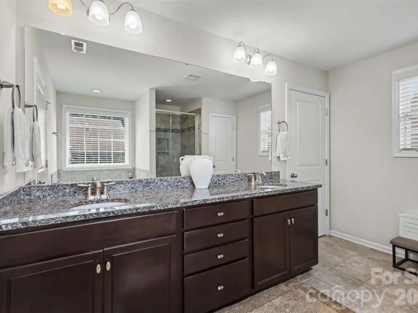 8719 Hallowford Drive, Huntersville, NC 28078.  MLS# CAR4418690, YatesRealty ID 49914. 