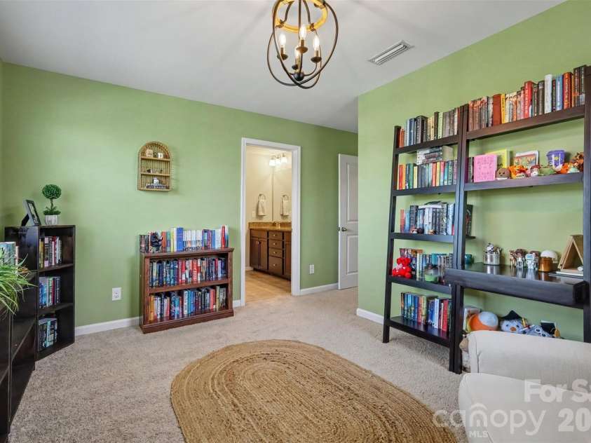 8719 Hallowford Drive, Huntersville, NC 28078.  MLS# CAR4418690, YatesRealty ID 49914. 