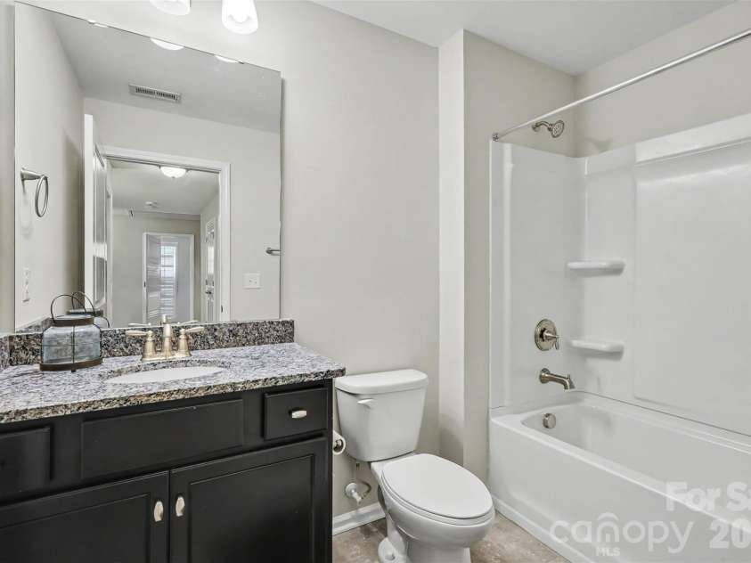 8719 Hallowford Drive, Huntersville, NC 28078.  MLS# CAR4418690, YatesRealty ID 49914. 