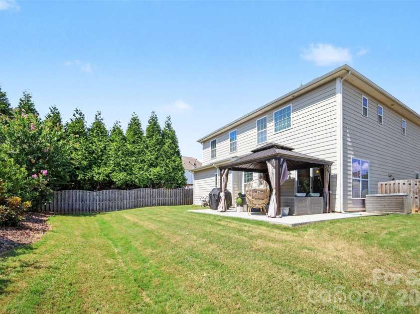 8719 Hallowford Drive, Huntersville, NC 28078.  MLS# CAR4418690, YatesRealty ID 49914. 