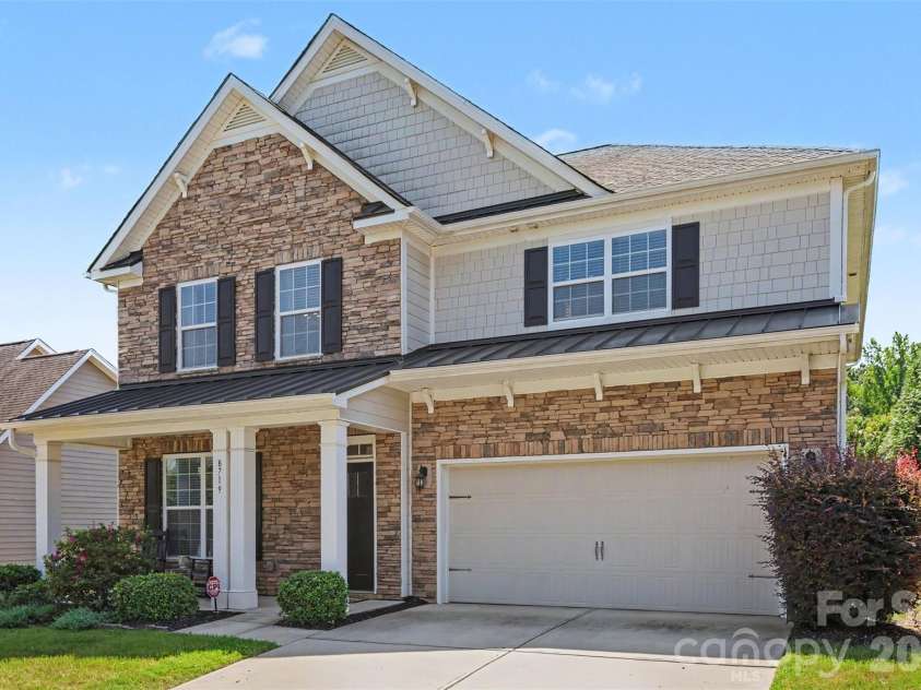 8719 Hallowford Drive, Huntersville, NC 28078.  MLS# CAR4418690, YatesRealty ID 49914. 