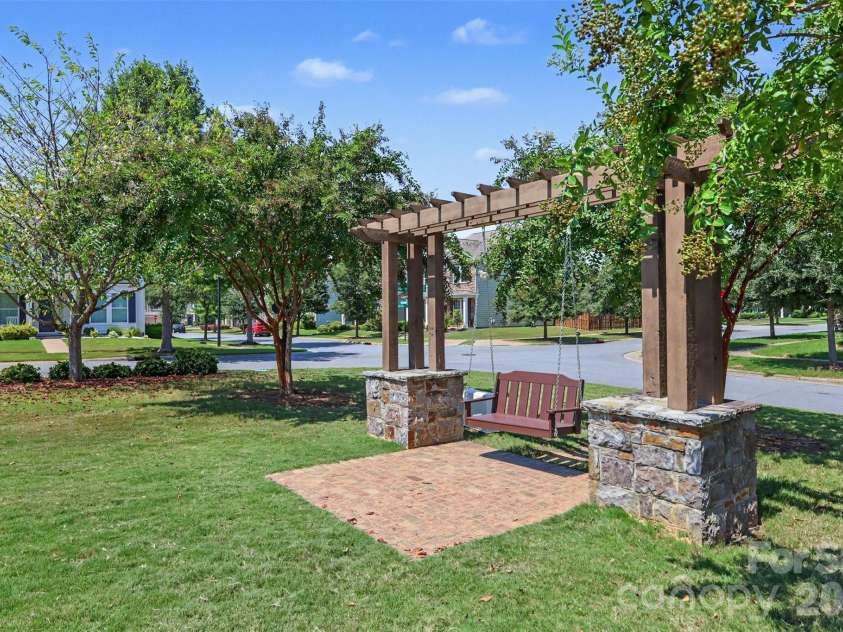 8719 Hallowford Drive, Huntersville, NC 28078.  MLS# CAR4418690, YatesRealty ID 49914. 