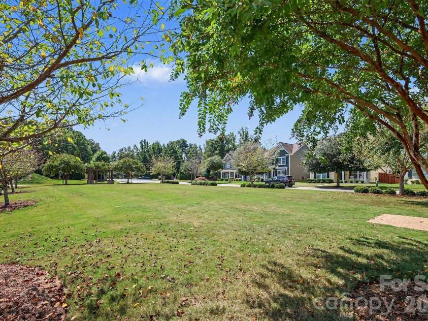 8719 Hallowford Drive, Huntersville, NC 28078.  MLS# CAR4418690, YatesRealty ID 49914. 